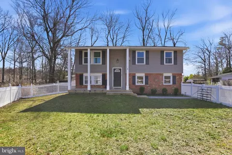 6 Stratford Ct, Waldorf, MD 20602