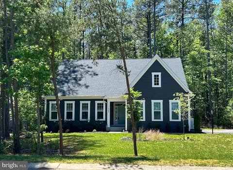 11505 Beacon Hill Ct, Swan Point, MD 20645