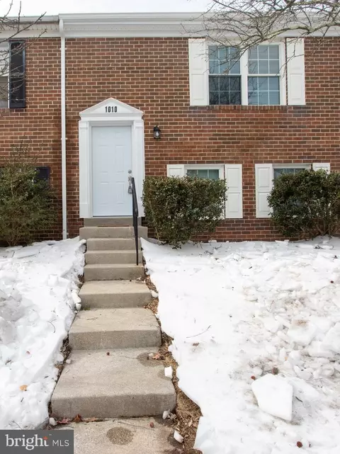 1010 Victoria Pl, Waldorf, MD 20602