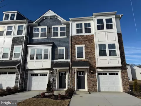 10985 Barnard Pl, White Plains, MD 20695