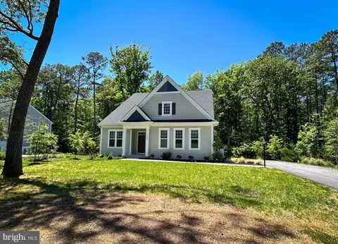 11521 Beacon Hill Ct, Swan Point, MD 20645
