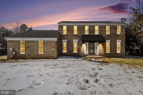 2525 Green Pine Ct, Waldorf, MD 20601