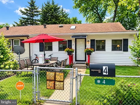 4 Highland Pl, Indian Head, MD 20640