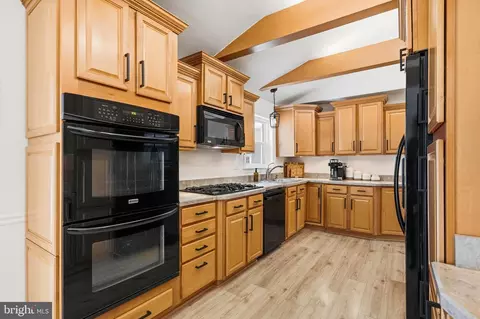 4030 Ravine Dr, White Plains, MD 20695