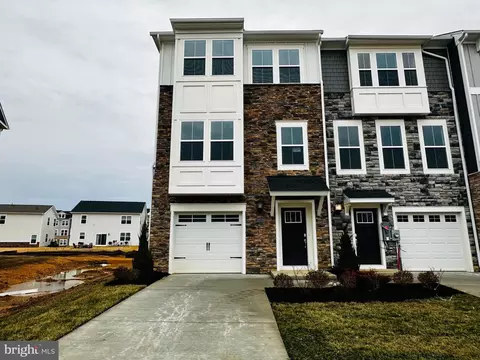 10528 Cobbler Pl, White Plains, MD 20695