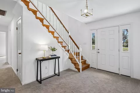 4 Walnut Hill Rd, La Plata, MD 20646