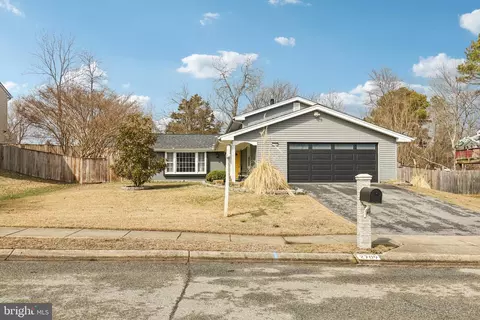 2709 Pinewood Dr, Waldorf, MD 20601