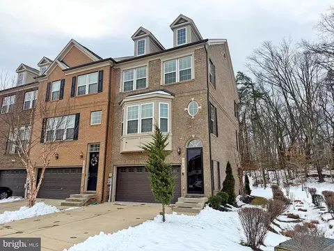 2801 Golden Gate Ct, Waldorf, MD 20601