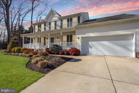 2484 Ryce Dr, Waldorf, MD 20601