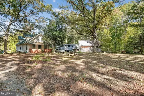Exterior - 7532 Bumpy Oak Rd, La Plata, MD 20646 photo 2 of 7