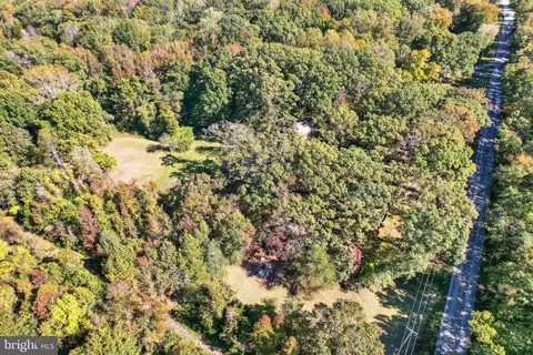 View/Area - 7532 Bumpy Oak Rd, La Plata, MD 20646 photo 1 of 5
