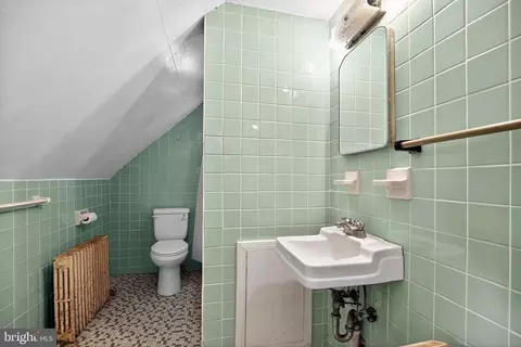 Bath - 7532 Bumpy Oak Rd, La Plata, MD 20646 photo 3 of 3