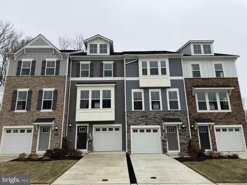 5556 Marksburg Pl, White Plains, MD 20695