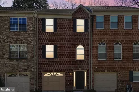 8033 Bloomsbury Pl, White Plains, MD 20695