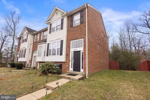 10906 W Point Pl, White Plains, MD 20695