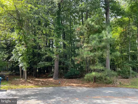 14710 Jennifer Ct, Issue, MD 20645 photo 2
