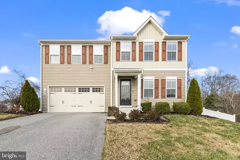 12 Willow Woods Dr, La Plata, MD 20646