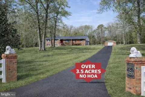 5253 Briscoe Farm Rd, Waldorf, MD 20601