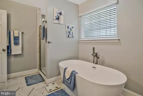 Bath - 3001 N Declaration Ct, Waldorf, MD 20603 photo 2 of 5