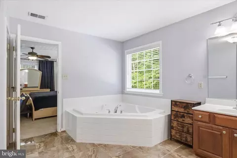 Entry Way - 5829 Lockmere Pl, Waldorf, MD 20601 photo 6 of 11