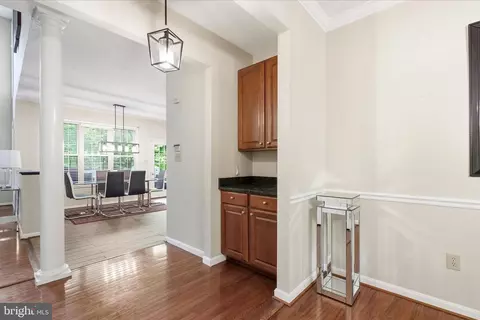 Entry Way - 5829 Lockmere Pl, Waldorf, MD 20601 photo 4 of 11