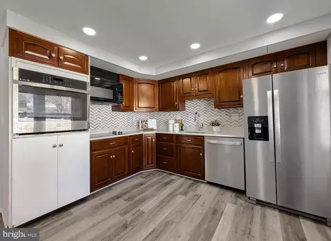 Kitchen - 2419 Pinefield Rd, Waldorf, MD 20601 photo 2 of 3