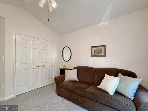 Bedroom - 14890 Ivanhoe Ct, Issue, MD 20645 photo 8 of 8