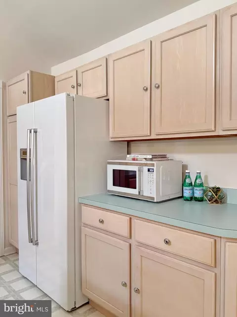 Kitchen - 14890 Ivanhoe Ct, Issue, MD 20645 photo 12 of 12