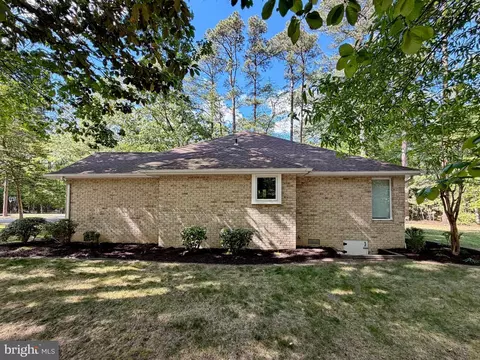 Exterior - 14890 Ivanhoe Ct, Issue, MD 20645 photo 7 of 17