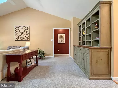Entry Way - 14890 Ivanhoe Ct, Issue, MD 20645 photo 5 of 7