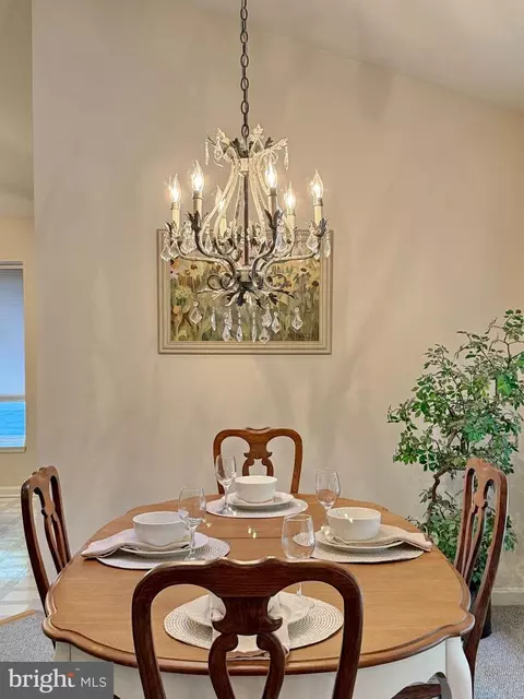 Dining - 14890 Ivanhoe Ct, Issue, MD 20645 photo 5 of 9