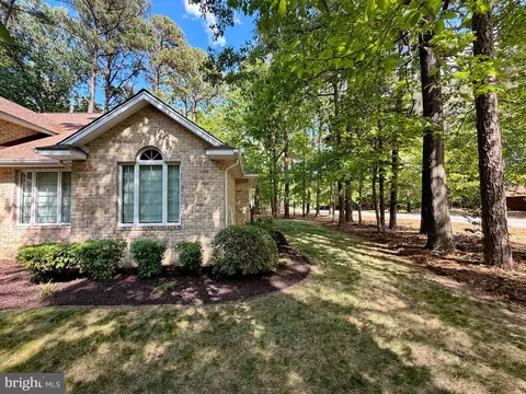 Exterior - 14890 Ivanhoe Ct, Issue, MD 20645 photo 6 of 17