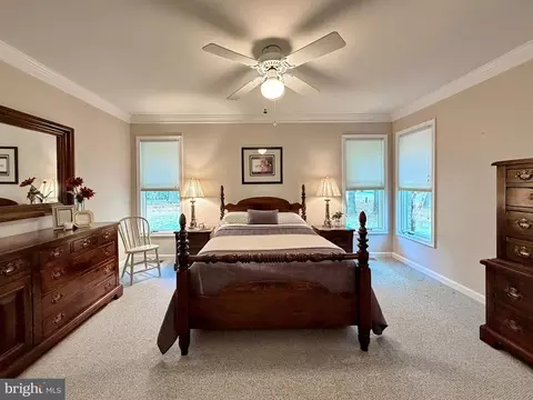 Bedroom - 14890 Ivanhoe Ct, Issue, MD 20645 photo 3 of 8