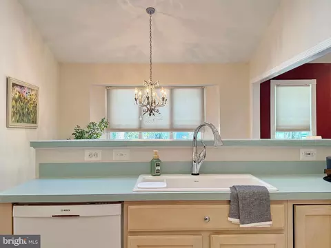 Kitchen - 14890 Ivanhoe Ct, Issue, MD 20645 photo 9 of 12