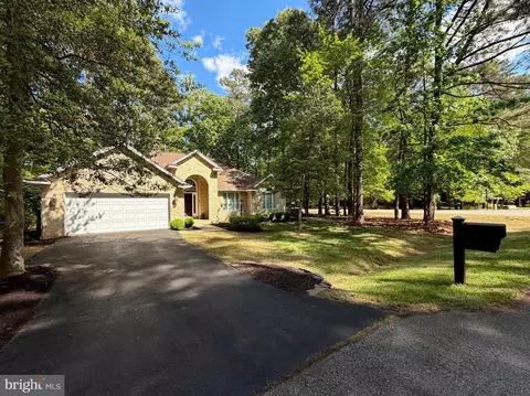 Exterior - 14890 Ivanhoe Ct, Issue, MD 20645 photo 14 of 17