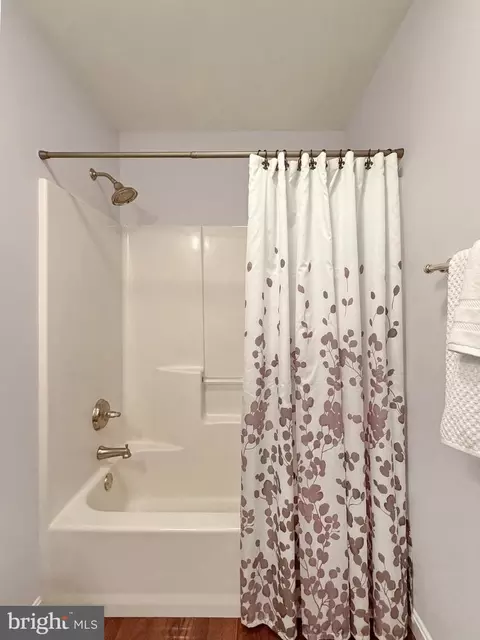 Bath - 14890 Ivanhoe Ct, Issue, MD 20645 photo 14 of 14