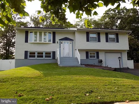 4614 Harwich Dr, Waldorf, MD 20601