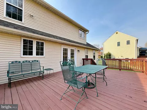 Exterior - 1209 Cornwall Dr, La Plata, MD 20646 photo 10 of 14