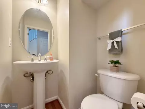 Entry Way - 1209 Cornwall Dr, La Plata, MD 20646 photo 5 of 13