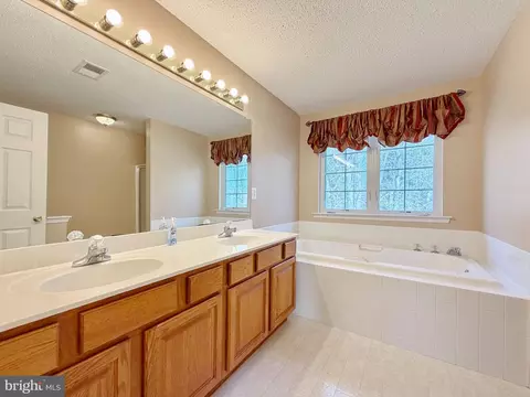 Bath - 1209 Cornwall Dr, La Plata, MD 20646 photo 1 of 6