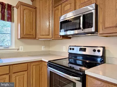 Kitchen - 1209 Cornwall Dr, La Plata, MD 20646 photo 2 of 7
