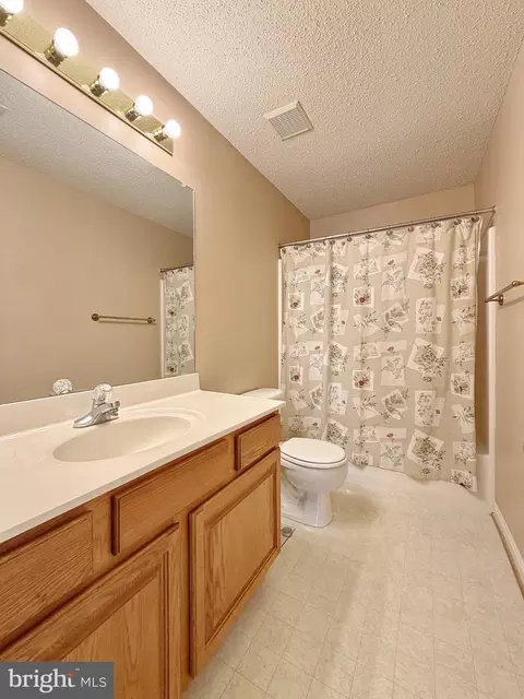 Bath - 1209 Cornwall Dr, La Plata, MD 20646 photo 6 of 6