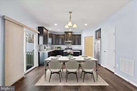Entry Way - 9866 Obin Ln, Waldorf, MD 20601 photo 3 of 13