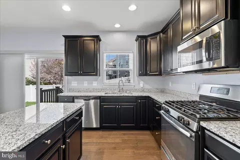 Kitchen - 9866 Obin Ln, Waldorf, MD 20601 photo 4 of 4