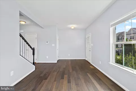 Living - 9866 Obin Ln, Waldorf, MD 20601 photo 2 of 7