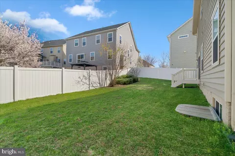 Exterior - 9866 Obin Ln, Waldorf, MD 20601 photo 6 of 8