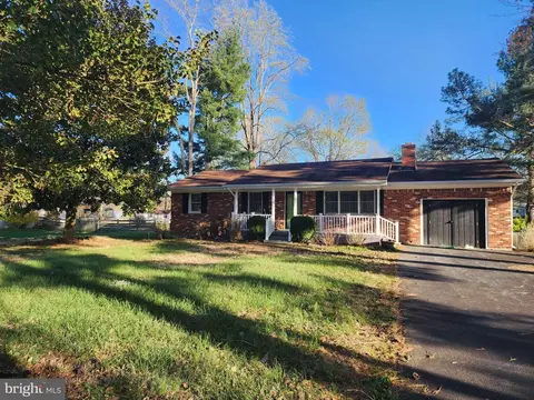 9613 Oriole Ln, Bel Alton, MD 20611