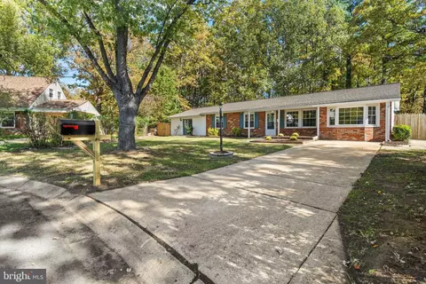 5 Redcar Ct, Waldorf, MD 20602