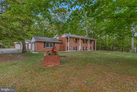 9301 Brookwood Pl, White Plains, MD 20695