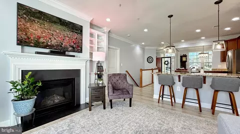 30 Steeplechase Dr, La Plata, MD 20646